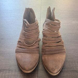 Free People Lost Valley Cutout Leather Ankle Booties Taupe Tan 7.5